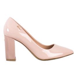 Goodin Pumpen auf einer Säule rosa