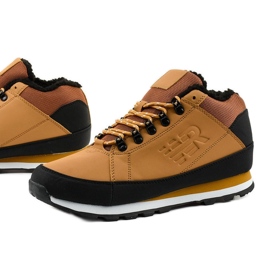 Hellbraune isolierte Herrensportschuhe Grifar