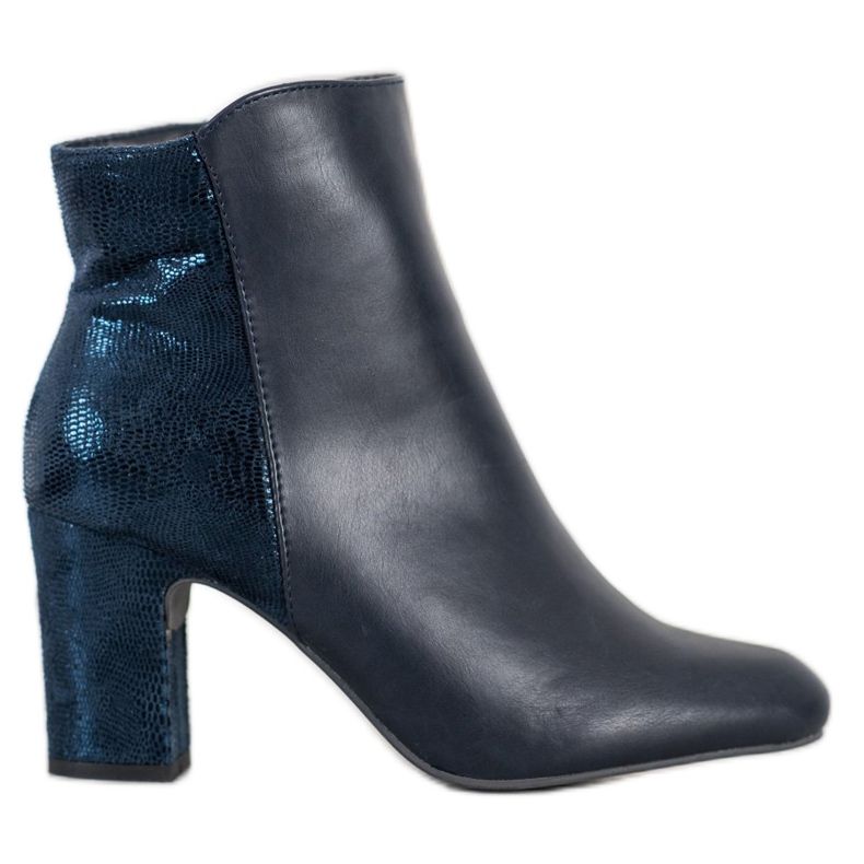 Kylie Marineblaue Stiefel auf einer Säule navy blau