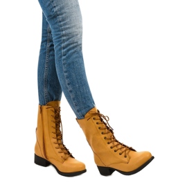 Gelbe Schnürstiefel S10