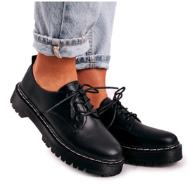 Klassische Oxfords Damenschuhe auf der schwarzen Plattform S.Barski HX62