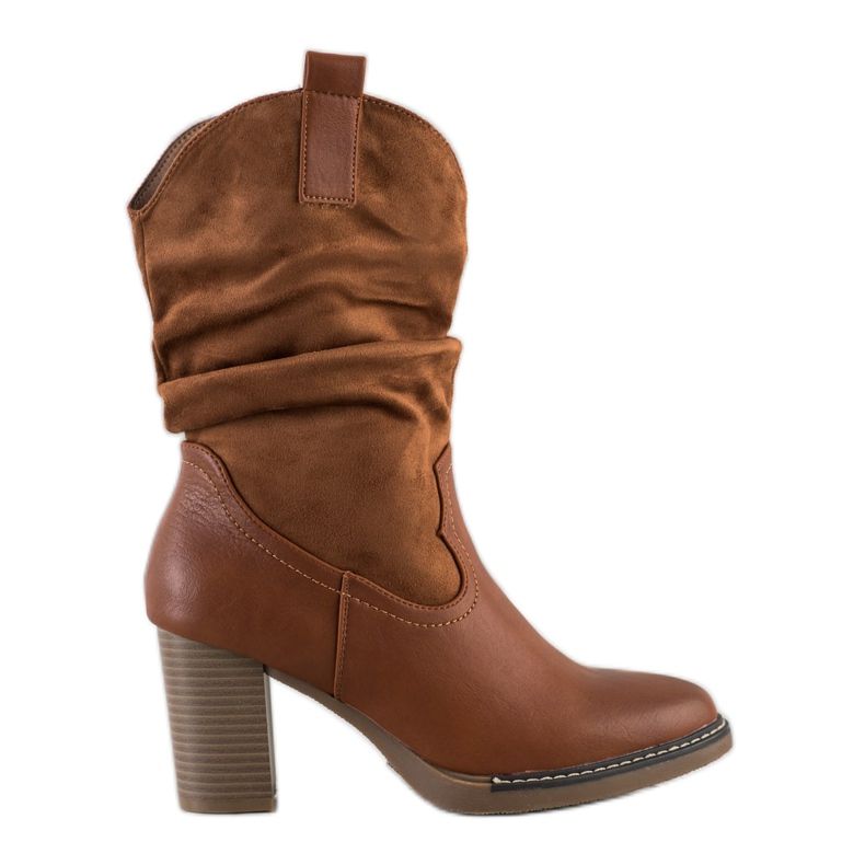 Super Mode Cowboystiefel auf einem Pfosten braun