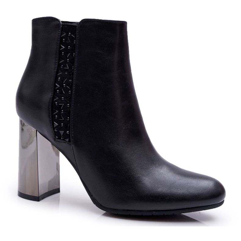 Damenstiefel auf einem silbernen Post Black Peve schwarz