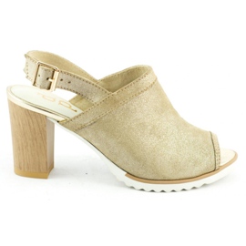 Dolce Pietro Sandalen am Pfosten 1021 gold golden