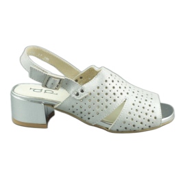 Dolce Pietro Silberne Sandalen am Pfosten 2084