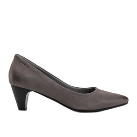 Graue Damenpumps am Ynisol Post