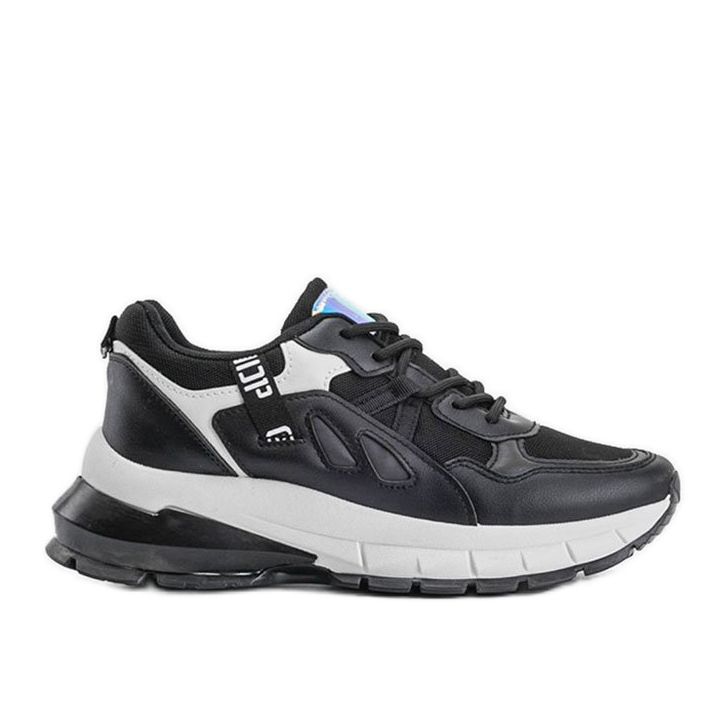 Schwarze Sneakers von Claire