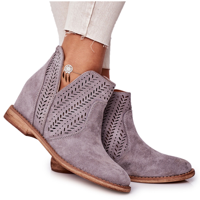 Durchbrochene Stiefel auf einem Keil Grau Melanie