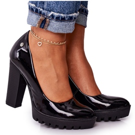 Pumps auf einer Bar und Plattform Maciejka Schwarz Lackiert 02629-05