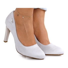 PJ1 Klassische Pumps auf einer Säule Wildleder Grau Eliana