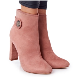 Klassische Stiefel auf einem Pfosten Lu Boo Pink rosa