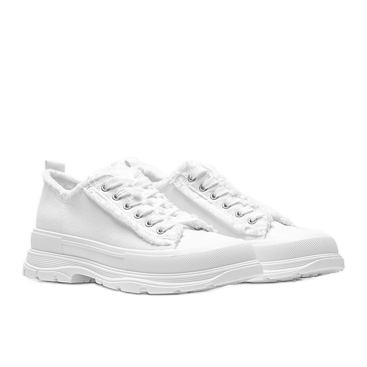 Weiße Sneaker auf dicker Makenna-Sohle