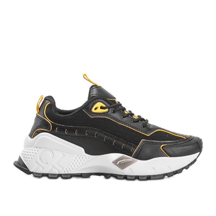 Erickas schwarze Sportschuhe