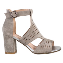 Sergio Leones durchbrochene Sandalen beige