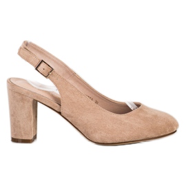 Schwarze Pumps von Sergio Leone