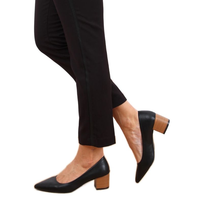 Pumps mit weiten Absätzen schwarz CL76P Black