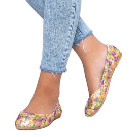 Glänzende beige Ballerinas mit Blumen Luz violett