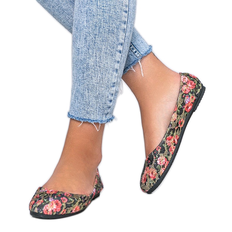 Glänzende schwarze Ballerinas mit Blumen Luz