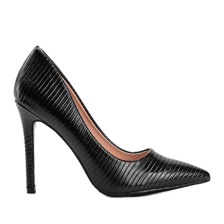 Schwarze Pumps an der Blanca Ferse