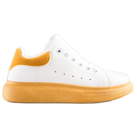 SHELOVET Turnschuhe auf der gelben Plattform weiß