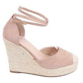 Espadrilles auf einem beigen Keil 3010 Beige