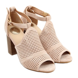 Beige Sandalen mit offenem Zehenbereich CZ-10220 Beige