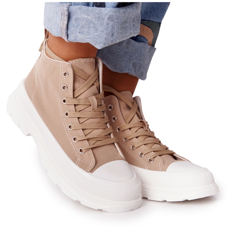 Hohe Sneakers für Damen auf einer großen Sohle hellbraun Trissy