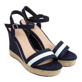 Marineblaue Sandalen auf einem Keil LL6320 Blau