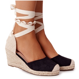 PG1 Schwarze Nelly Keilsandaletten mit Zöpfen beige