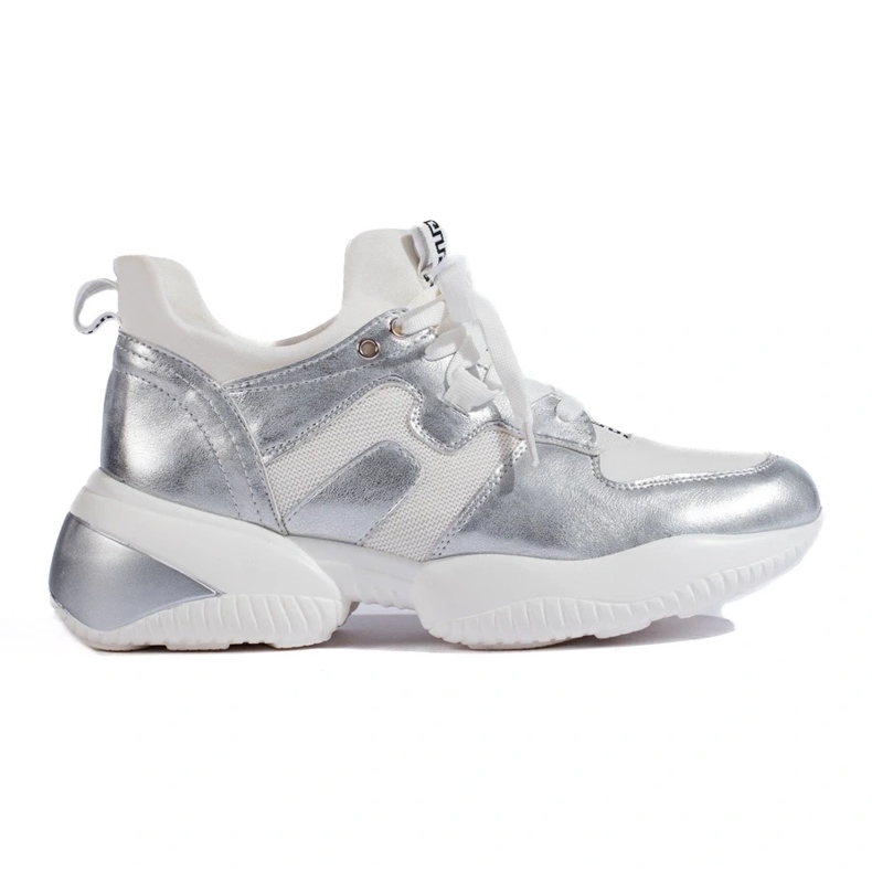 Weide Weiße und silberne Sneakers