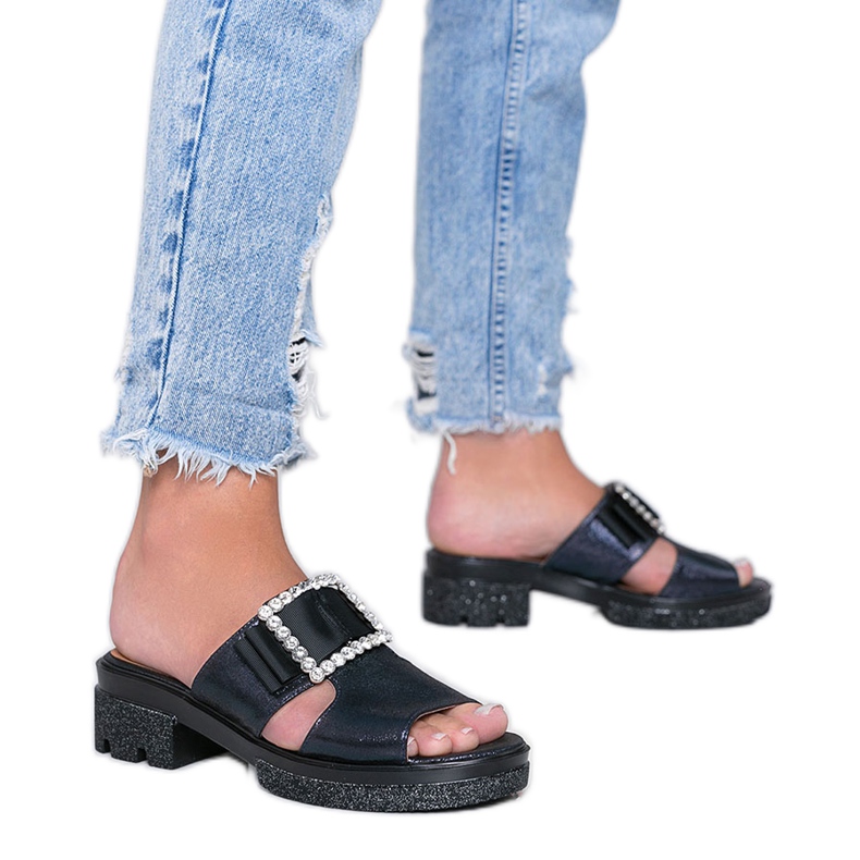 Blau glänzende Flip-Flops mit Lizzy-Schnalle