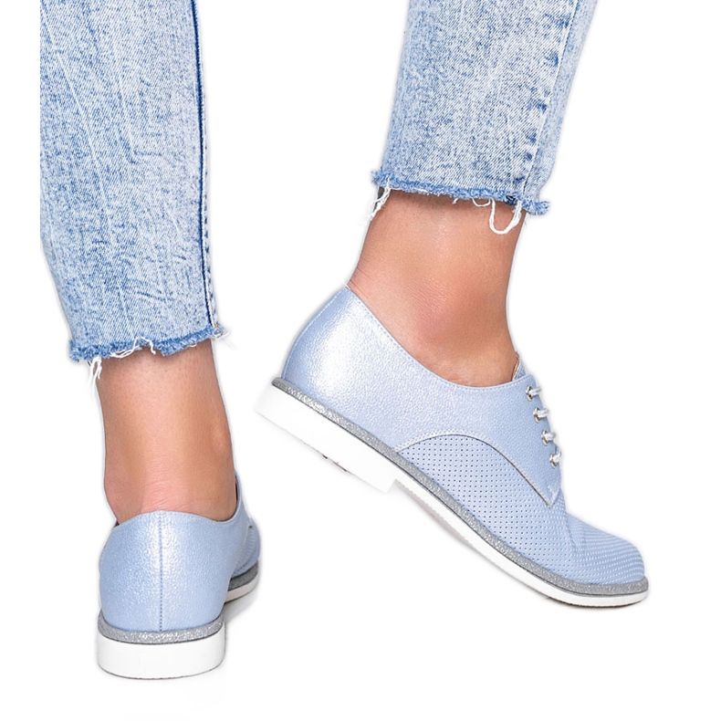 Blaue, durchbrochene Kyoto-Schuhe