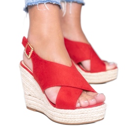 Rote Espadrilles am Summer Dream Keilabsatz