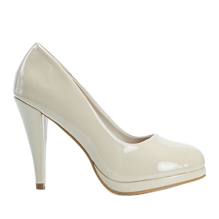 BM Beige Pumps lackiert auf der Carrie-Plattform