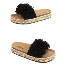 Black 2260 Schwarze Pantoffeln auf der verzierten Sohle