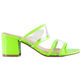 Small Swan Hausschuhe mit transparenten Streifen grün