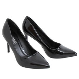 Pumps auf einem schwarz lackierten Absatz 3963 Black