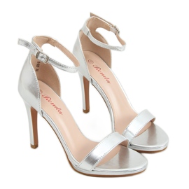 Silberne Sandalen auf einem hohen Absatz S-835 Silver