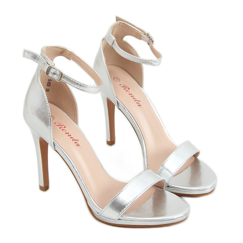 Silberne Sandalen auf einem hohen Absatz S-835 Silver silber-