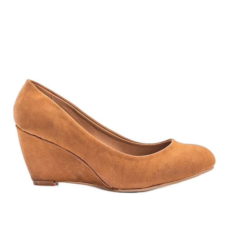 Camel Pumps auf dem Manama Wedge braun