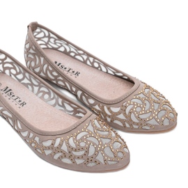 Beige durchbrochene Ballerinas Komm schon! weiß