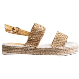 SHELOVET Geflochtene Sandalen auf der Plattform golden