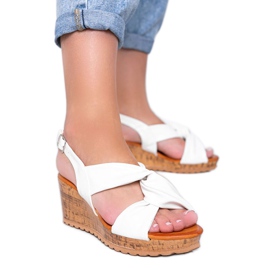 Weiße Sandalen mit Keilabsatz Buenos Aires