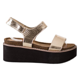 Corina Sandalen auf der Fashion-Plattform golden