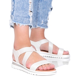 Beige Sandalen mit dicker Irony Sohle