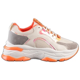 Sneaker auf der FASHION-Plattform mehrfarbig