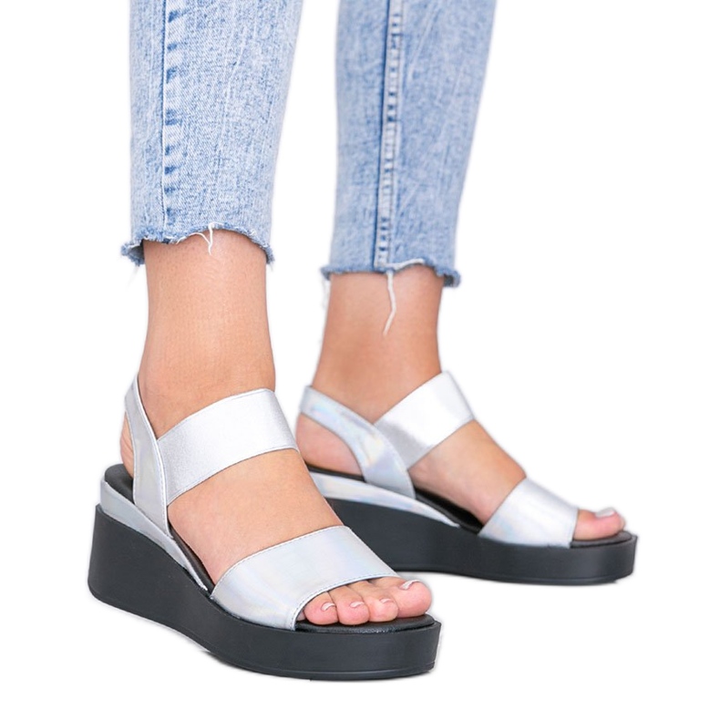 Tiffi-Sandalen mit holografischem Keilabsatz in Silber silber-