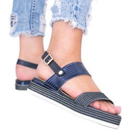 Marineblaue Sandalen auf einer klobigen Senorita-Sohle
