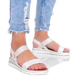 Beige Sandalen auf dicker Cro-Sohle