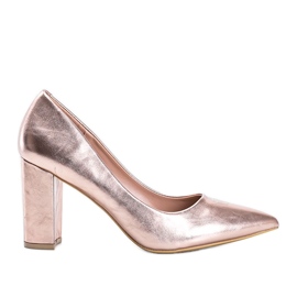 Pinke Metallic-Pumps am Biancaa-Pfosten rosa